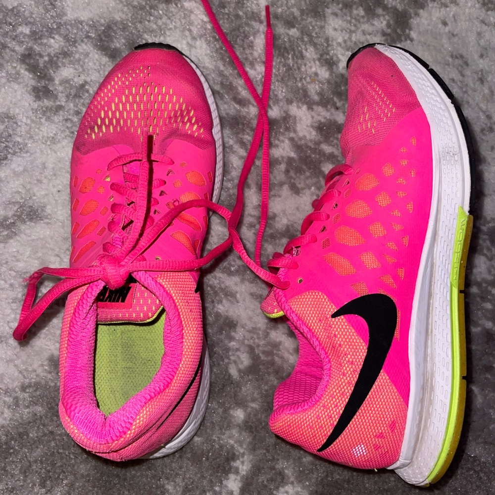 Nike Pegasus size 7.5